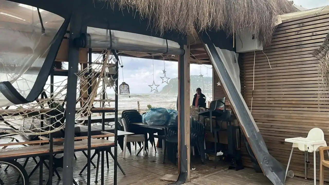 Fırtına Alanya’yı Savaş Alanına Çevirdi 4